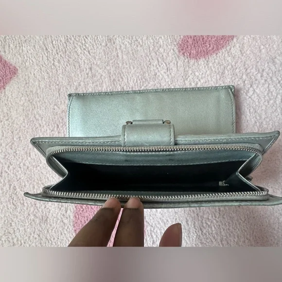 Gucci Leather Continental D-Ring Wallet - Picture 3 of 16